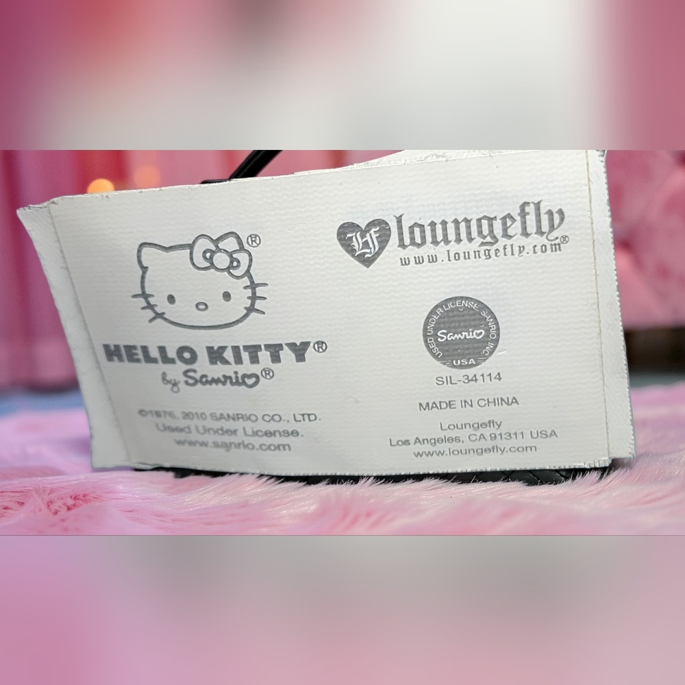 Vintage 2011 Loungefly Hello Kitty Black Quilted Tote & Wallet Set - Picture 8 of 16